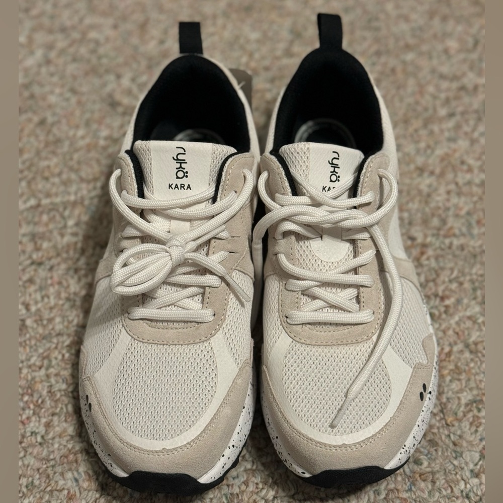 Women’s Size 9.5 Ryka Kara sneakers